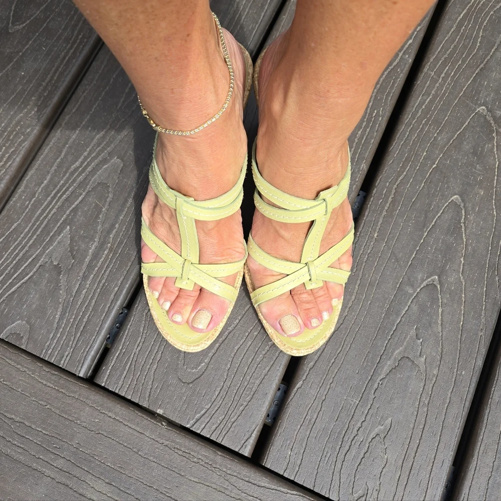 Ann Taylor Green Sandals, VGUC, Size 7.5